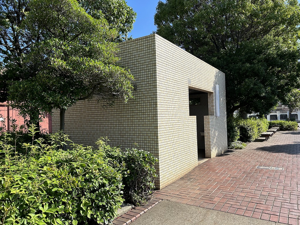 アレイからすこじま トイレ